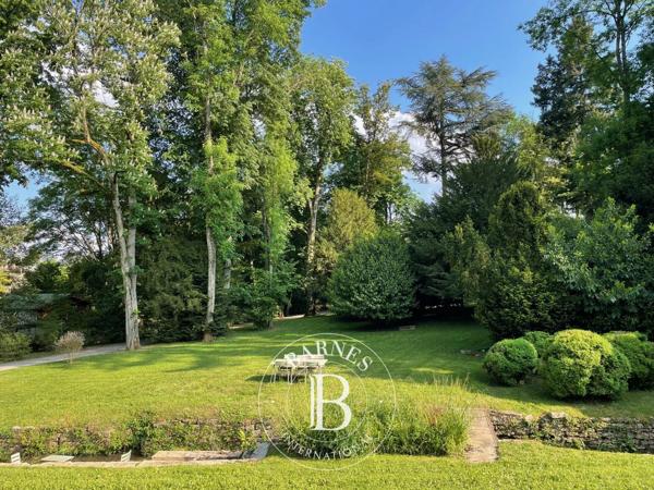 Mâcon, Maison 5 Chambres -  291 m² à vendre