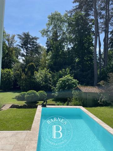 Mâcon, Maison 5 Chambres -  291 m² à vendre