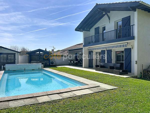 Vente Maison150 m² - 6 Pièces - URRUGNE (64122)