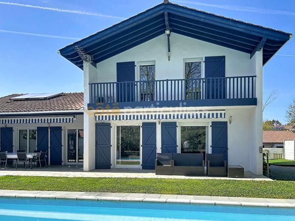 Vente Maison150 m² - 6 Pièces - URRUGNE (64122)