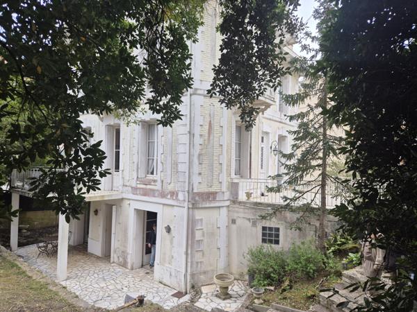 Maison 12 pièce(s) 8 chambre(s) 202.59 m²