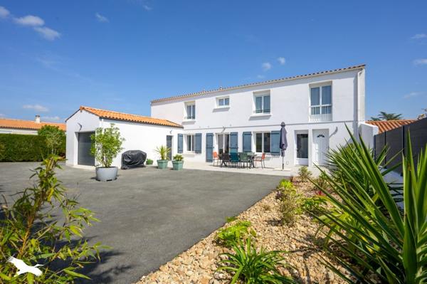 Maison à vendre |  Nieul-sur-Mer |  11 pièces | 243 m²