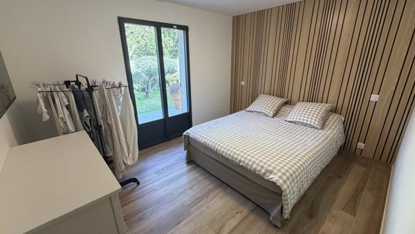 La Motte (83920)-Villa plain-pied RT2020-Piscine-Ecrin de verdure