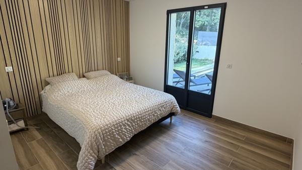 La Motte (83920)-Villa plain-pied RT2020-Piscine-Ecrin de verdure