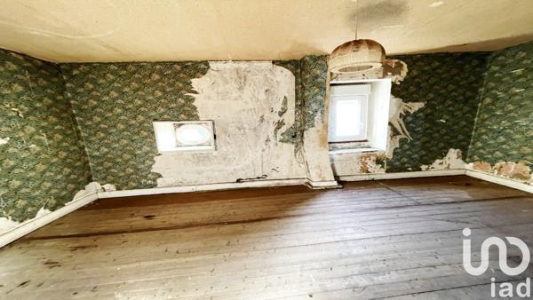 Maison 10 pièces de 253 m² à Buzancy (08240)