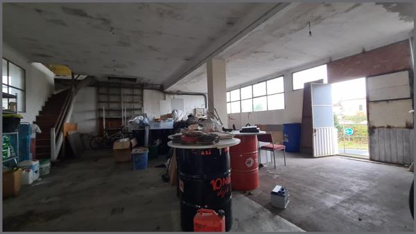 Local Commercial à BRESSUIRE, 79300 - 3 pièces 719m²