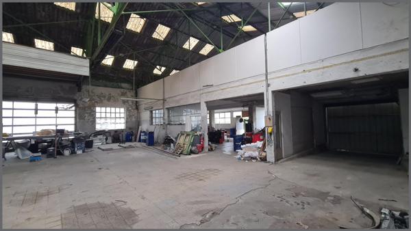 Local Commercial à BRESSUIRE, 79300 - 3 pièces 719m²