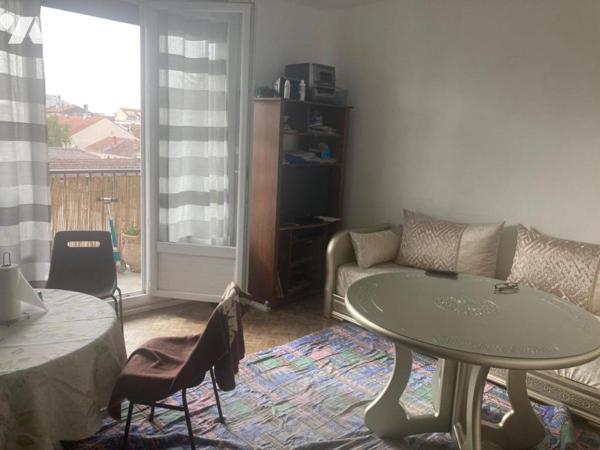 VILLEURBANNE RESIDENCE PLEIN MIDI - T2 AVEC BALCON ET CAVE