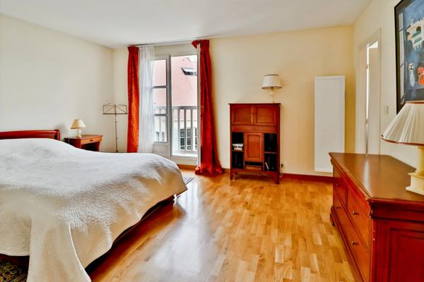 92 Rueil-Malmaison, quartier Buzenval- Maison familiale avec 4 chambres, au cœur d'un Domaine Privilégié