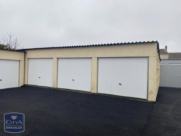 Location parking Niort (79000)