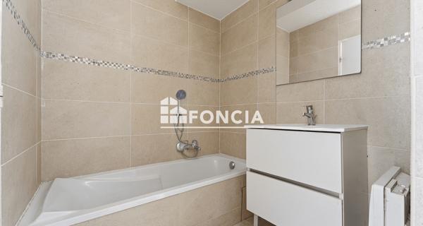 À vendre Studio 23.54 m² - Saint-laurent-du-var 06700