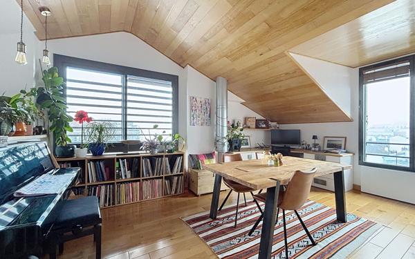 Appartement à vendre    3 pièces • 82 m2 Suresnes