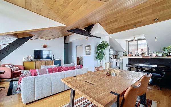 Appartement à vendre    3 pièces • 82 m2 Suresnes