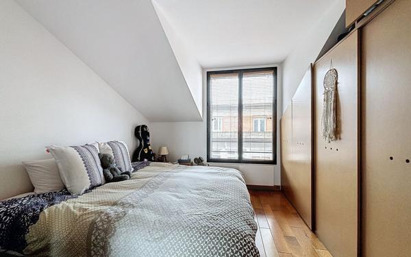 Appartement à vendre    3 pièces • 82 m2 Suresnes