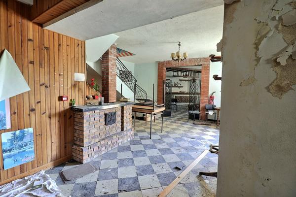 Immeuble Latronquiere 831 m2