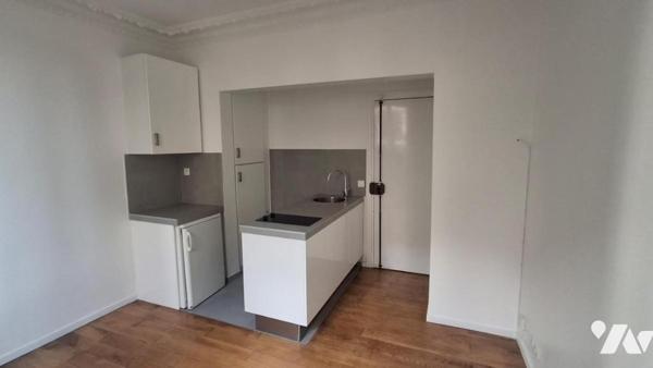 Sur la commune de LE PERREUX SUR MARNE (Val de Marne) Appartement de 2 pièces+ cave