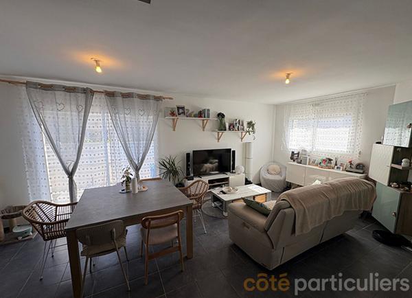Location
                Maison81,92 m² - 6 Pièces -
                    Grand-Champ (56390)
