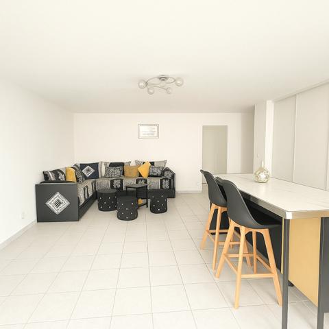 Marseille (13003) Grand T3 Terrasse et Parkings !