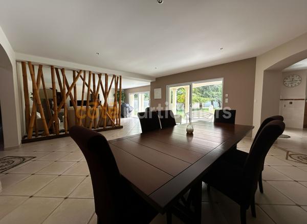 Vente
                Maison265 m² - 7 Pièces -
                    La TREMBLADE (17390)
