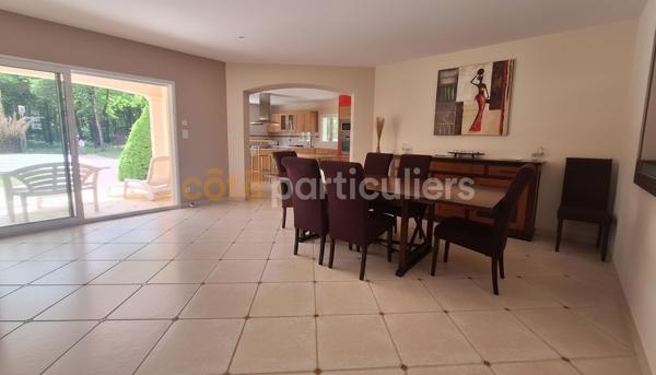 Vente
                Maison265 m² - 7 Pièces -
                    La TREMBLADE (17390)