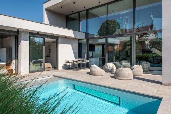 EXCLUSIVITÉ – SAINTE-FOY-LÈS-LYON | Propriété d’architecte par Vieillard de 220 m²