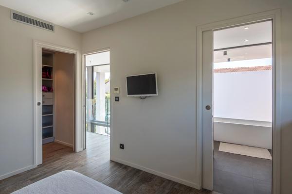 EXCLUSIVITÉ – SAINTE-FOY-LÈS-LYON | Propriété d’architecte par Vieillard de 220 m²