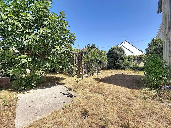 À vendre - Deux maisons avec VUE MER à Larmor Plage