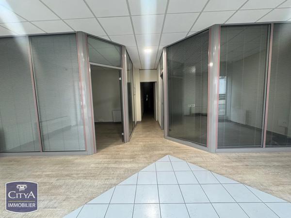 Local commercial à vendre 164m² Le Mans (72000)