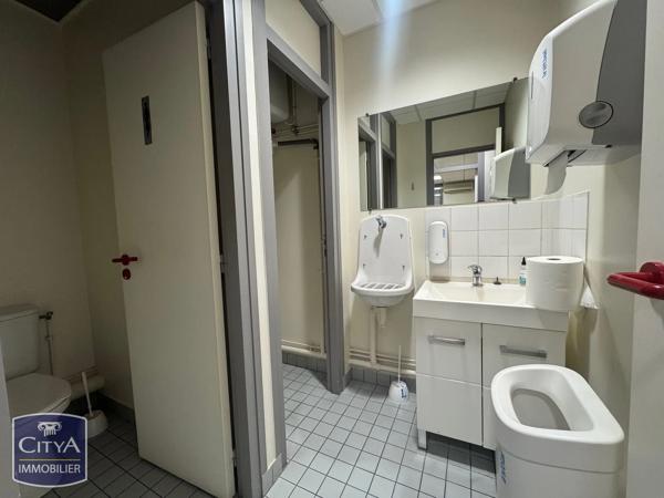 Local commercial à vendre 164m² Le Mans (72000)
