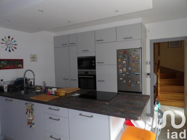 Maison à vendre 5 pièces 235 m² Saintigny