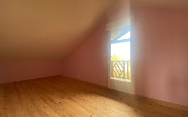 Maison à vendre    4 pièces • 83,42 m2 Saint-Léonard-de-Noblat