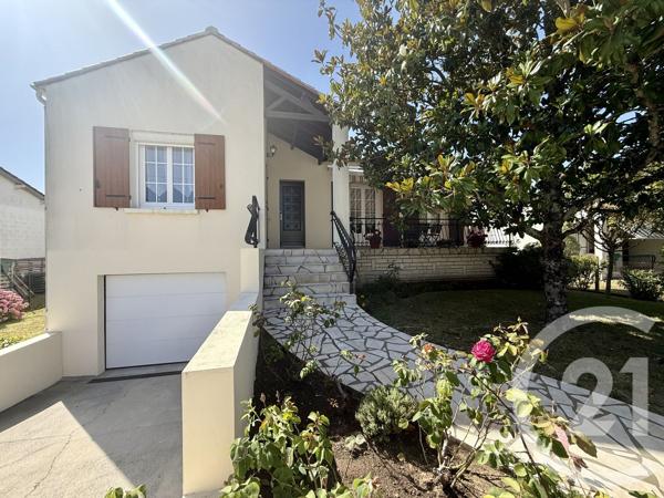 Maison à vendre  3 pièces - 88 m 2   SAUJON  - 17