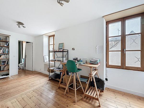 Maison à vendre en plein centre de Chateau-gontier - 3 chambres - Avec une petite cour