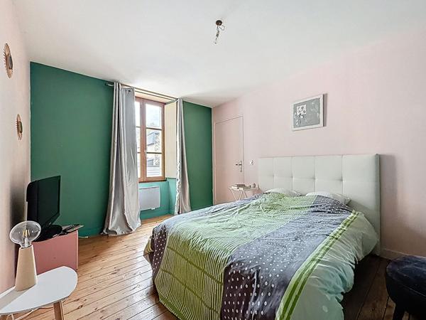 Maison à vendre en plein centre de Chateau-gontier - 3 chambres - Avec une petite cour