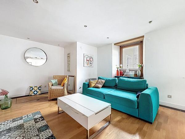 Maison à vendre en plein centre de Chateau-gontier - 3 chambres - Avec une petite cour