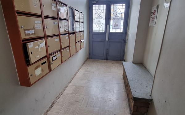 Appartement à vendre    2 pièces • 31,77 m2 Asnières-sur-Seine