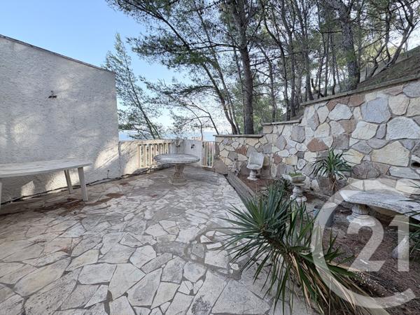 Maison à vendre  6 pièces - 193,40 m2 ST MITRE LES REMPARTS - 13