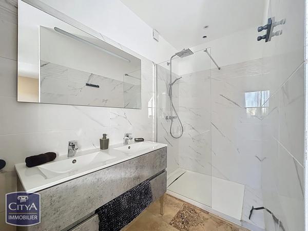 Maison à vendre 5 pièces 200m² Lédenon (30210)