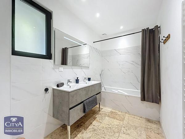 Maison à vendre 5 pièces 200m² Lédenon (30210)