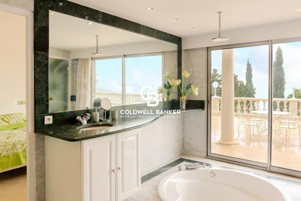 Villa 7 pièces à vendre Cannes - 06400 / Réf: 85891865