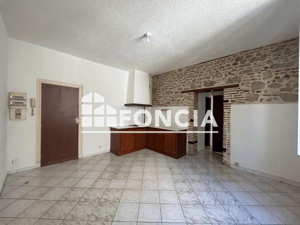 Location Studio 34.24 m² - 10 RUE DES FRERES CLAVET Villeneuve-sur-lot 47300