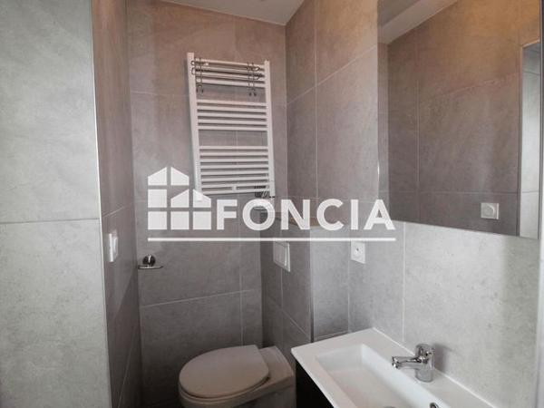 Location Appartement 2 pièces 40.2 m² - 90 AVENUE GABRIEL PERI Saint Martin D'heres 38400