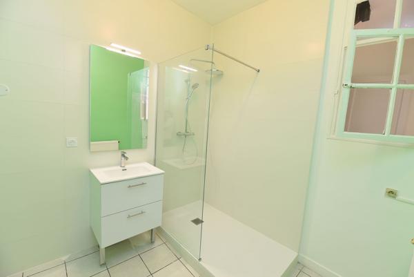 Immeuble 142.5 m² 2 etage(s)