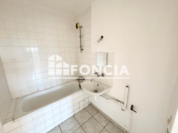 Location Appartement 4 pièces 74.88 m² - 60 A 86 RUE DE MEYRIN Ferney Voltaire 01210