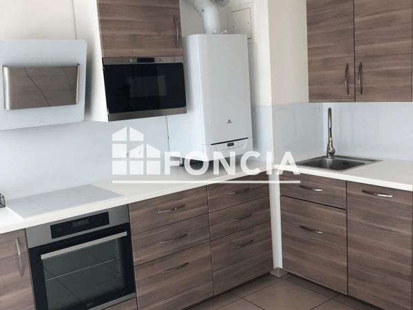 Location Appartement 4 pièces 82.41 m² - 35 RUE DE PITEGNY Gex 01170