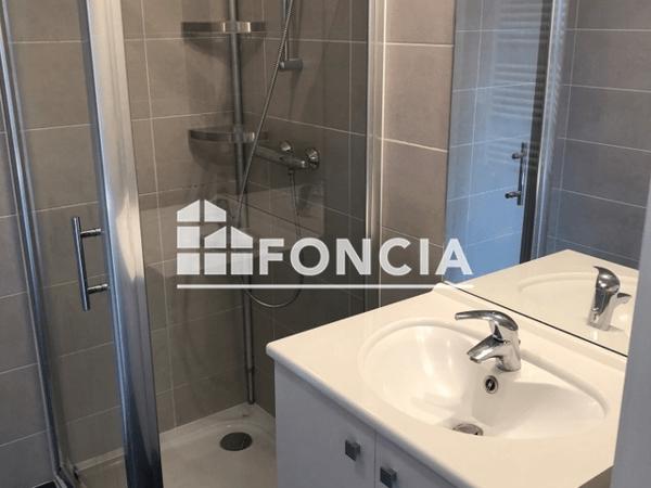 Location Appartement 4 pièces 82.41 m² - 35 RUE DE PITEGNY Gex 01170