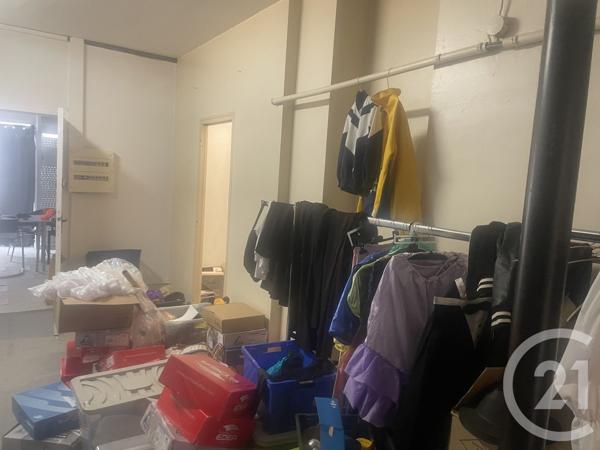 Appartement Local à vendre  2 pièces - 81,18 m 2   CHATELLERAULT  - 86