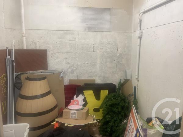 Appartement Local à vendre  2 pièces - 81,18 m 2   CHATELLERAULT  - 86