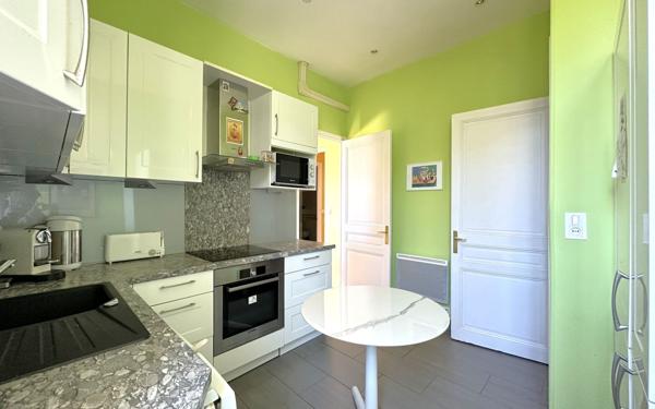 Appartement à vendre    4 pièces • 109,11 m2 Roquebrune-Cap-Martin