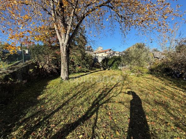 Terrain bucolique en cœur de ville